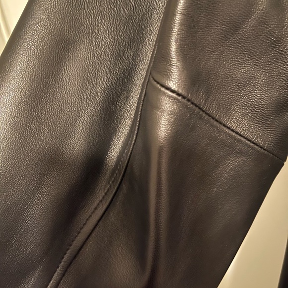 NWT: A beautiful soft leather Anne Klein jacket. - Picture 7 of 8